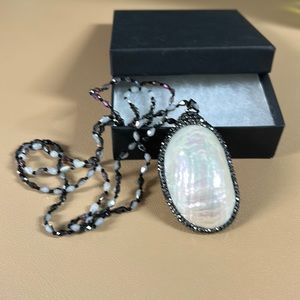 Mother of Pearl pendant necklace